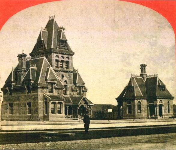 The gatehouses, along what is now Fort Hamilton Parkway, soon after they were built.