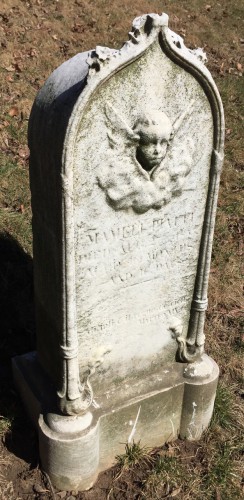 This marble gravestone is the only one in the Piatti Lot. It does not mention either Patrizio or Emilio.