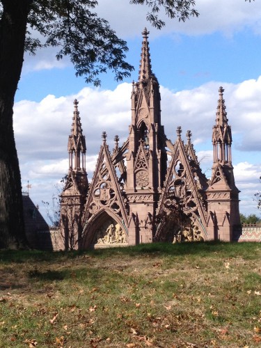 clear-sky-behind-arches-2