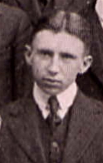 Lloyd Ludwig, as he appeared in the Salmagundi Club's group portrait in the 1918 Colgate College yearbook 