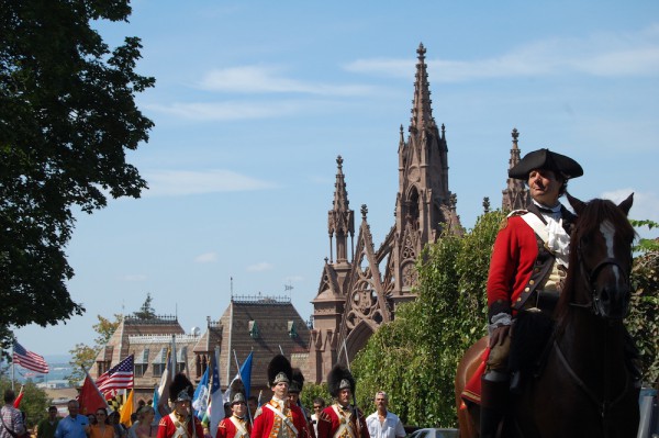 reenactors with GW arch