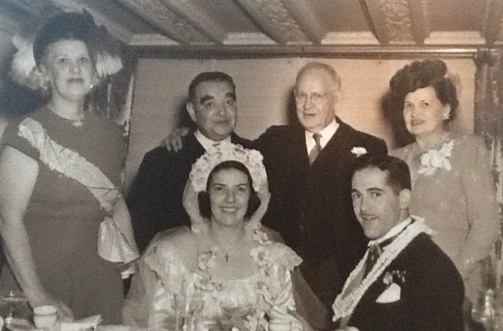 A Family Reunion Portrait in the Poconos - San Antonio Wedding
