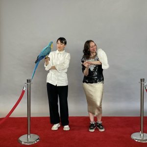 artists with parrots